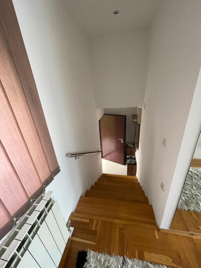 Casa Gialla Free Parking 塞拉耶佛 外观 照片